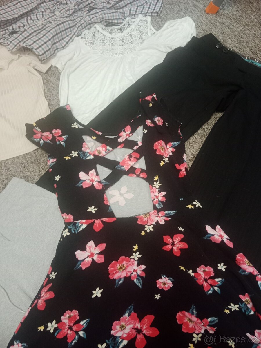 Oblečení Dámské vel. M - 5
