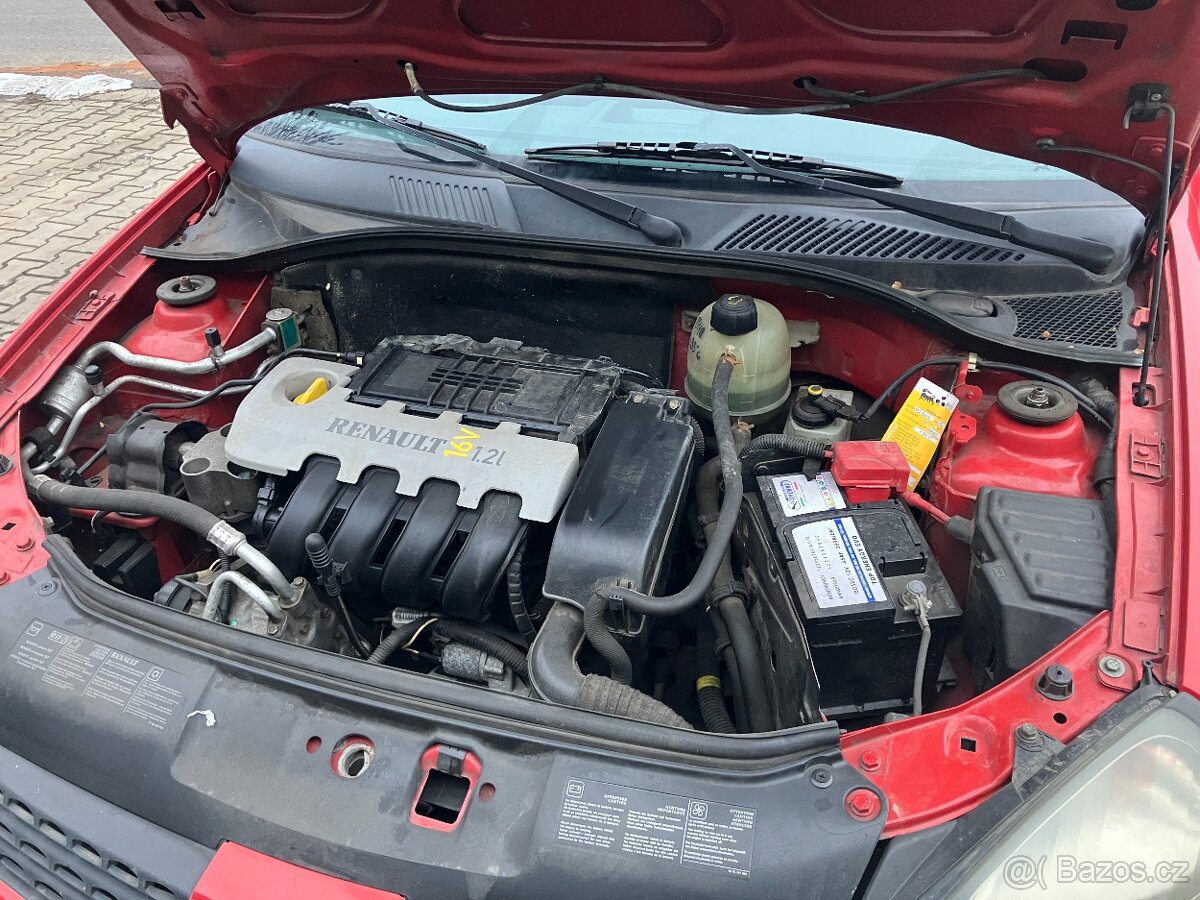 Prodám Renault Clio r.v. 2002 - 5