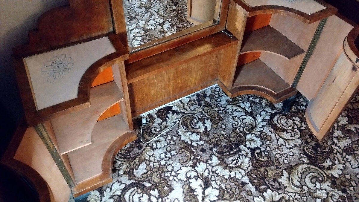 Starožitný nábytek rok cca 1920 - masiv - 5