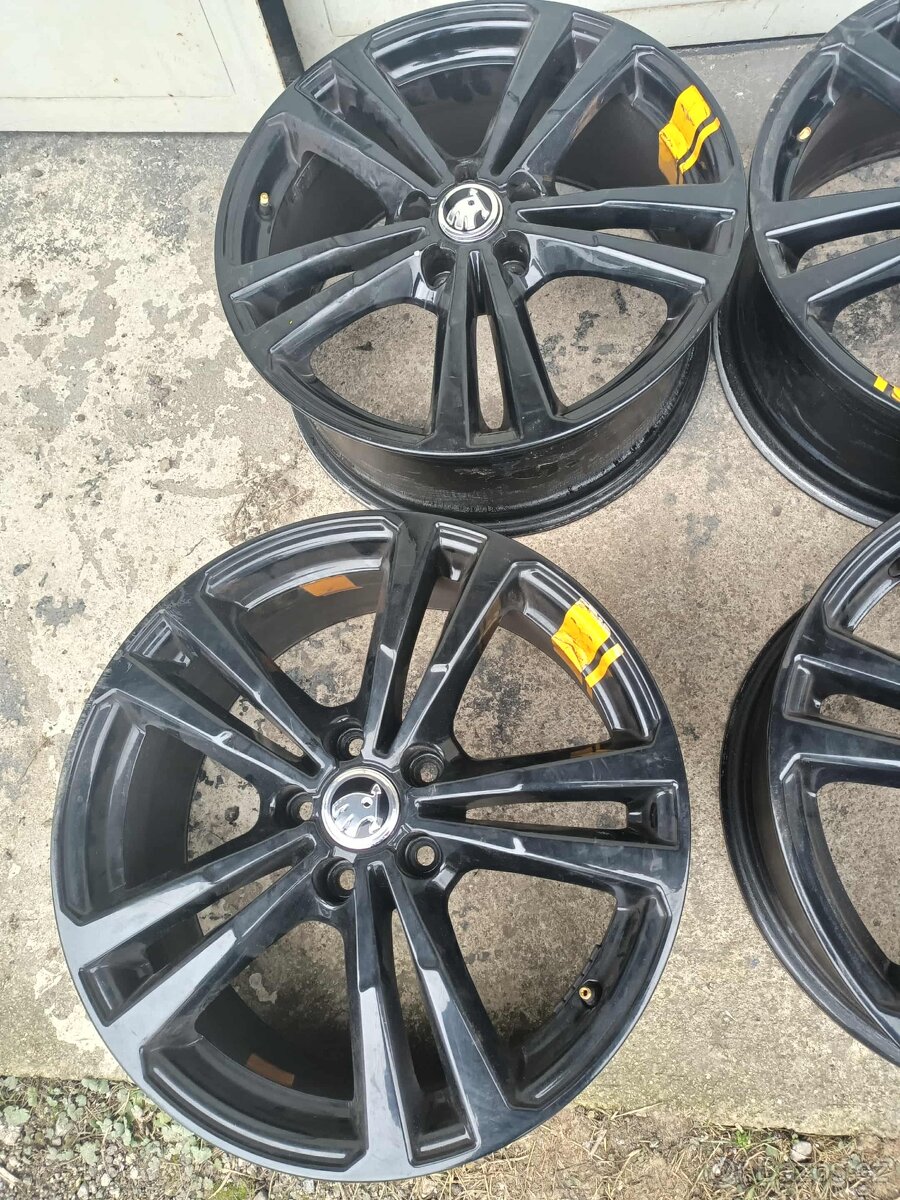 4ks alu disky orig. Audi 5x112 R18 - 5