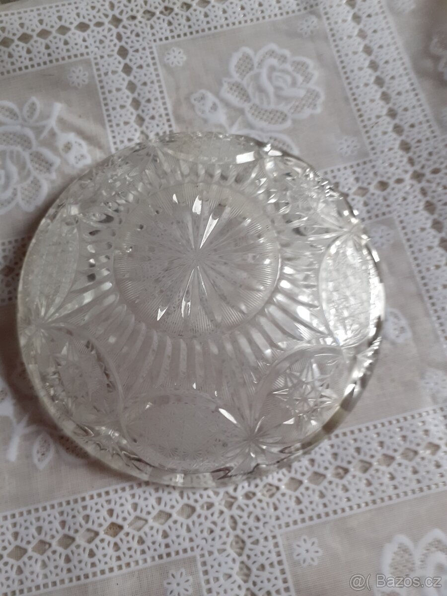 Starožitné mísy,broušené misky - 5