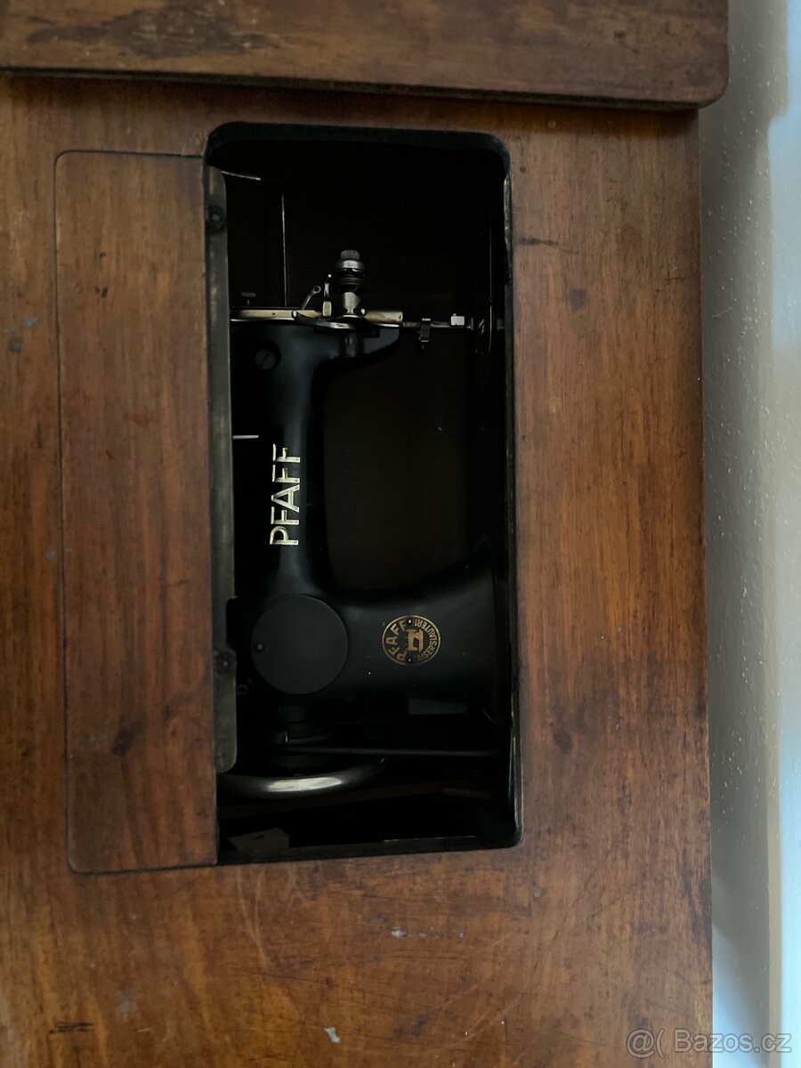 PFAFF 31 šicí stroj se stolkem - 5
