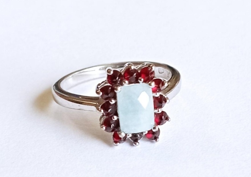 Nádherný stříbrný prsten s granáty. - 5