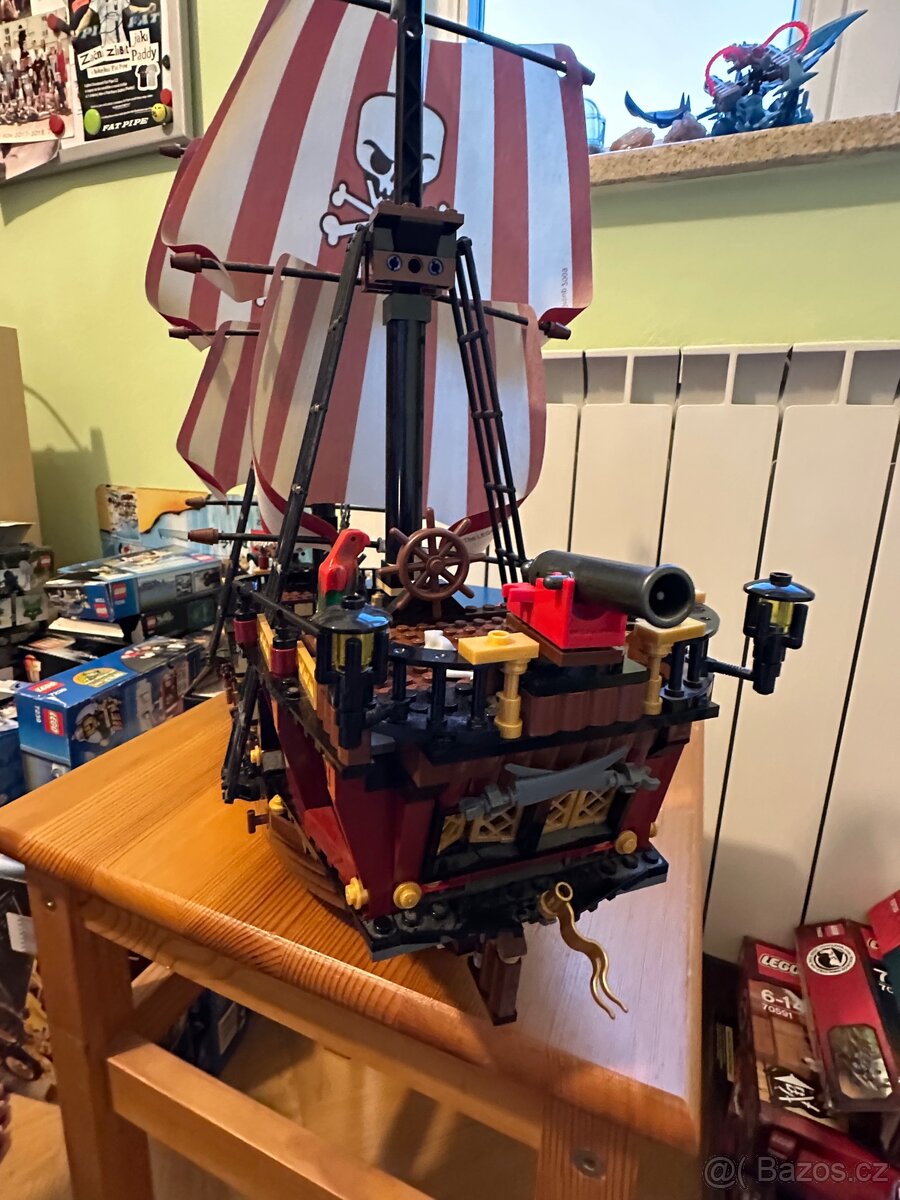 LEGO Pirates 6243 Brickbeard’s Bounty - 5