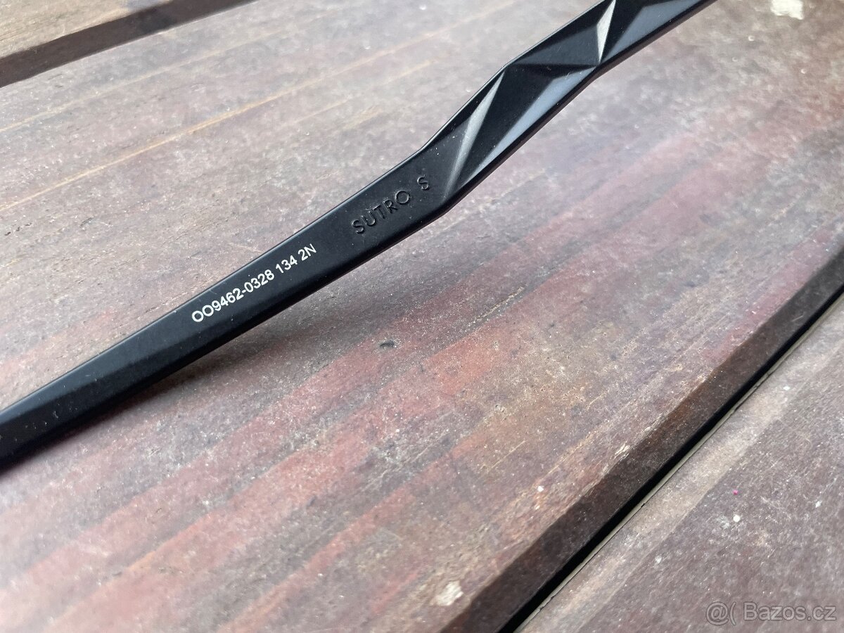 Oakley obruby, Sutro a Sutro S - 5