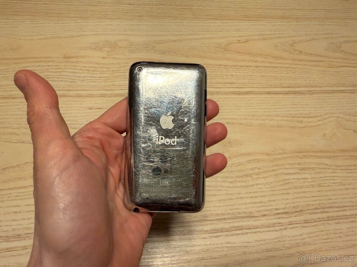 Apple iPod touch 4. generace (32 GB) iOS 6.1.2 - 5