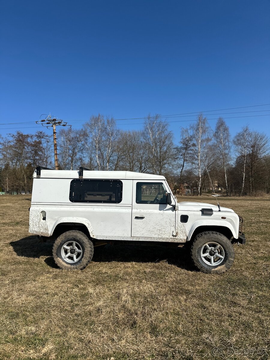 Land Rover Defender 110 Puma 2.4TDCi