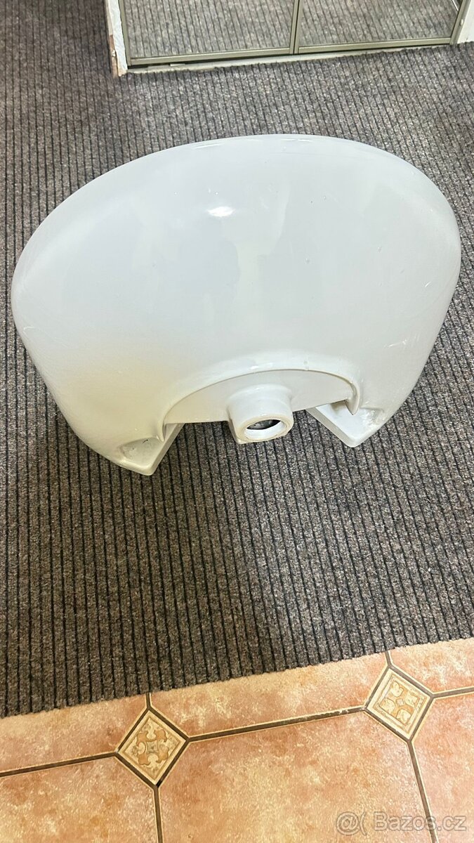 Umyvadlo s baterie - 5