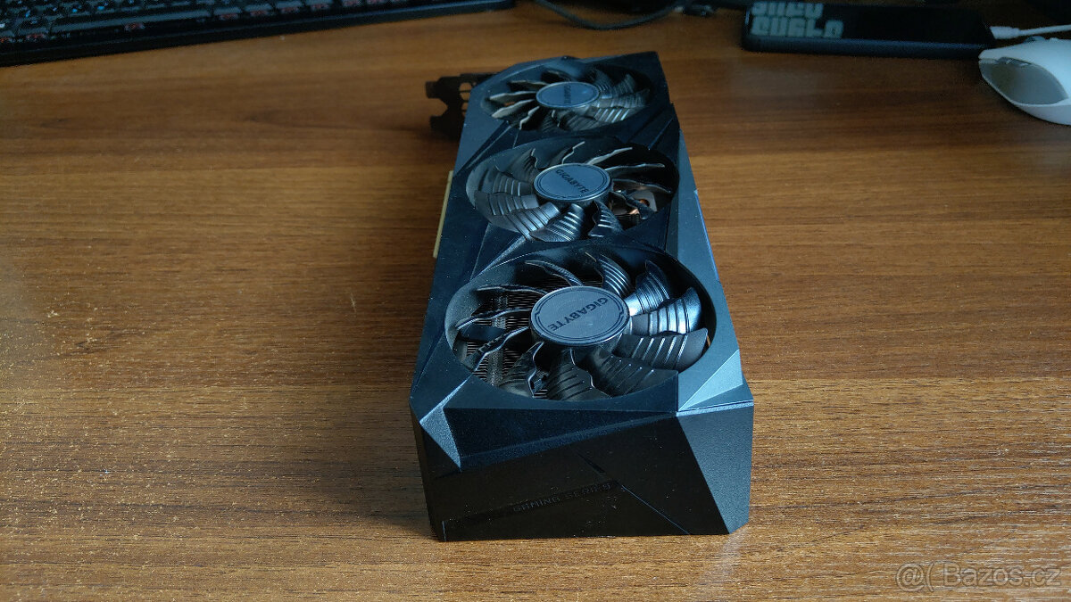 Gigabyte GeForce RTX 3070 Gaming OC - 5