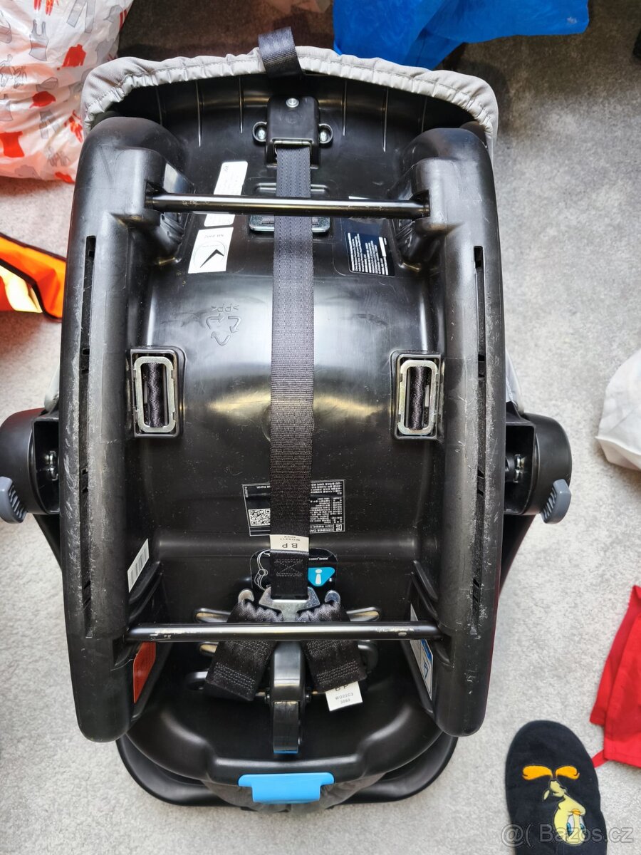 Prodám vajíčko se základnou na Isofix - 5