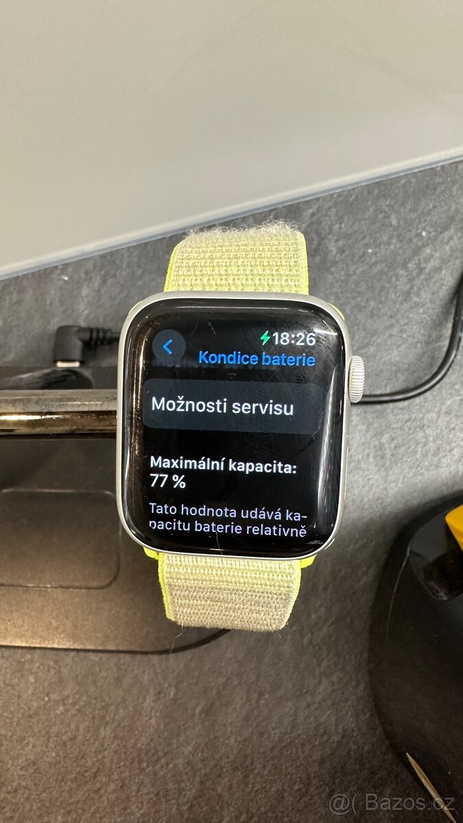 Apple Watch Series 4 44mm Silver – Kompletní balení - 5
