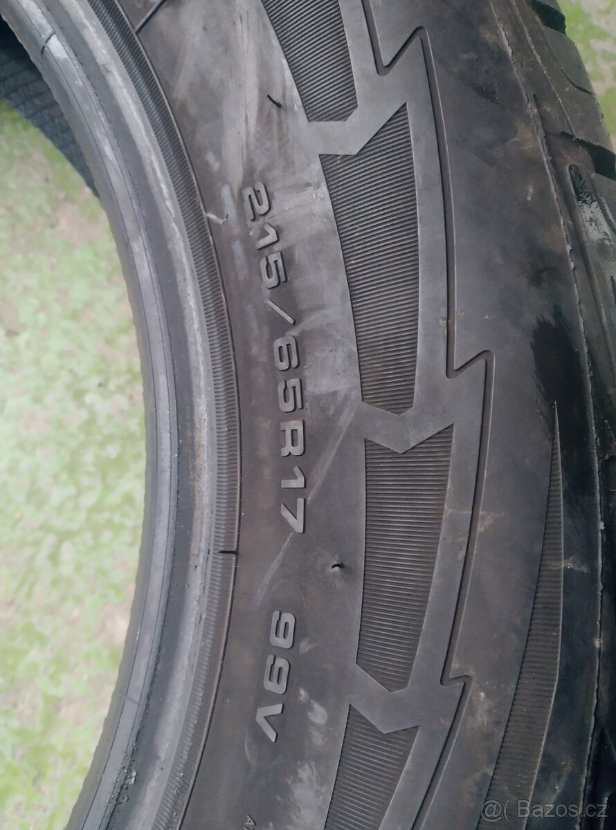 215/65/r17 Goodyear ultra grip performance - 5