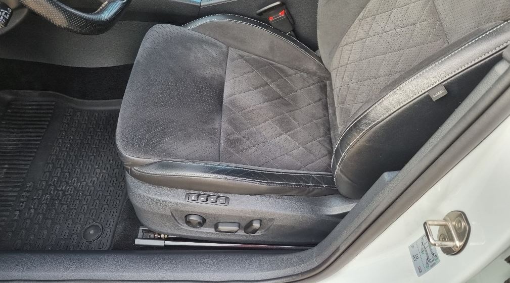 Superb Combi 2.0 TDI DSG AUTOMAT 110KW - 5