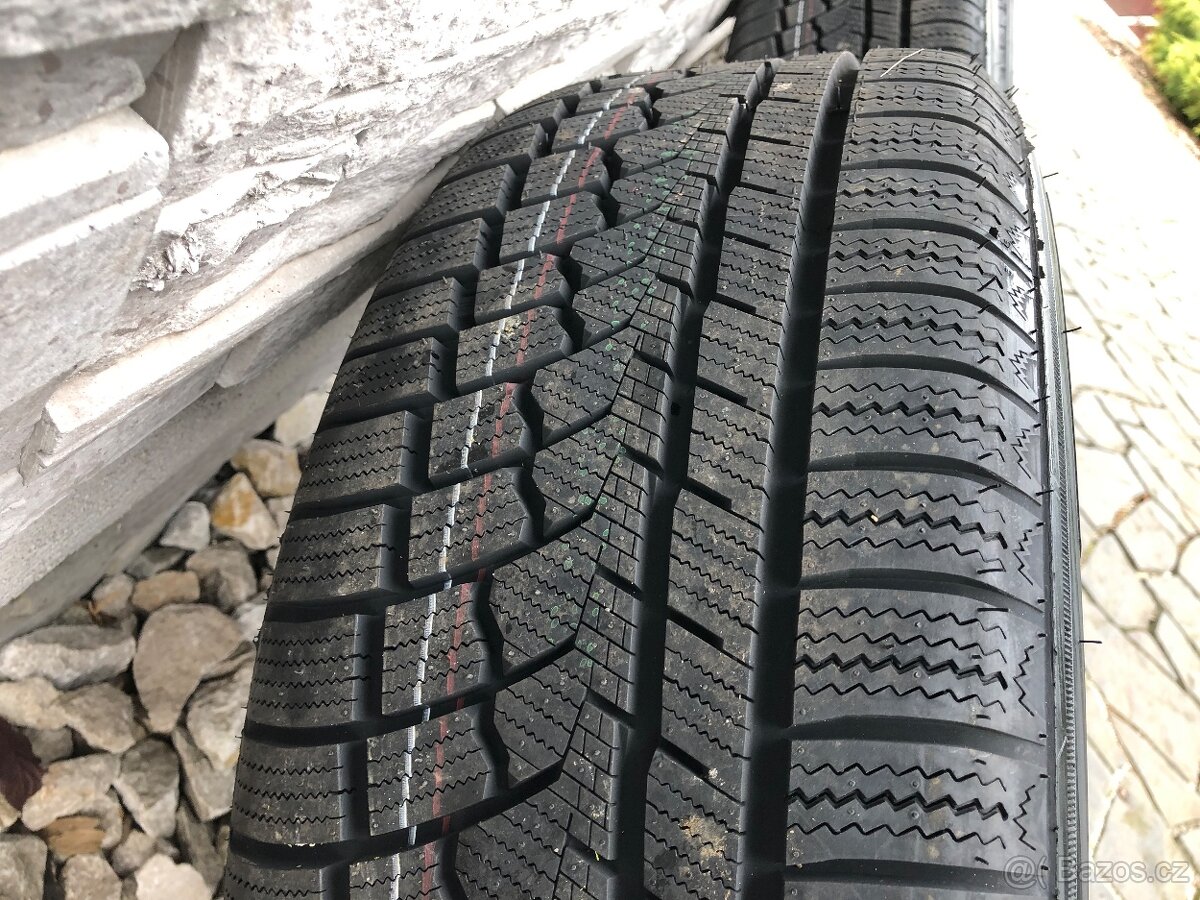 VW Transporter Multivan T5-Zimní sada 235/55/R17 103H - 5