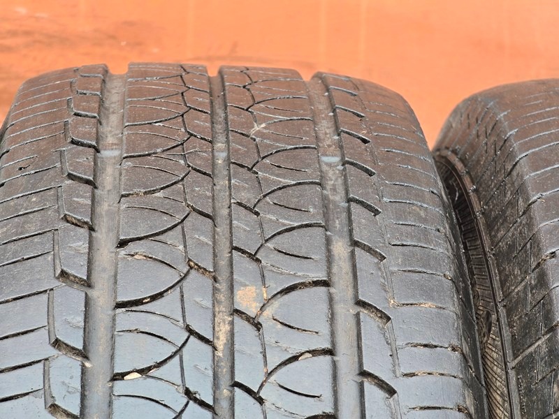 Letní Barum 215/65/15C - 5