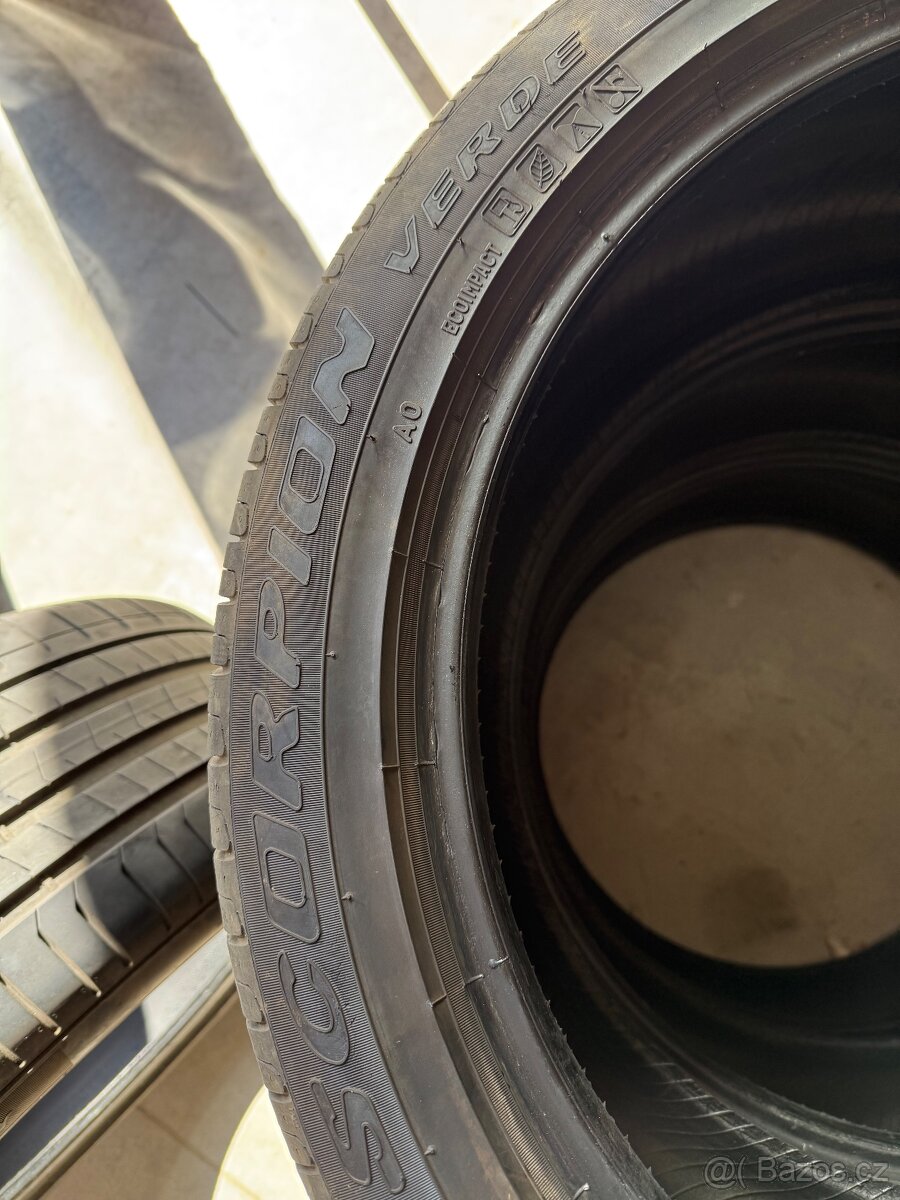 285/40 R21 letní - 5