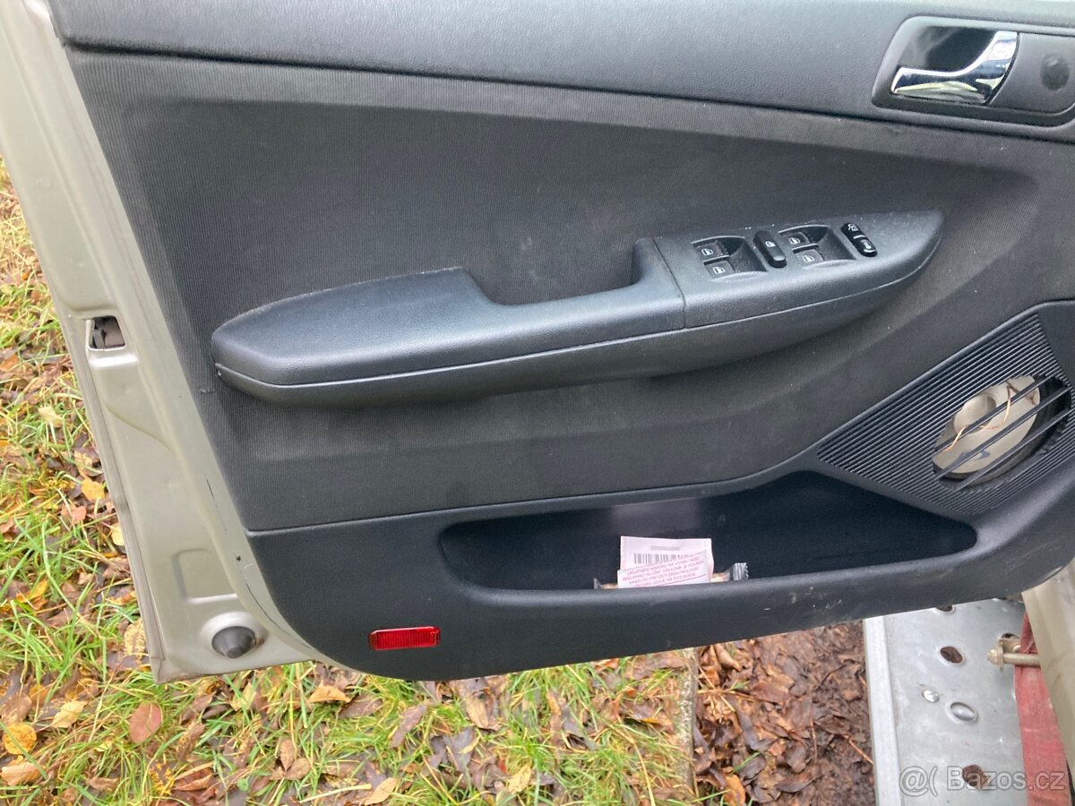 Prodám kompletní interiér Škoda Fabia RS – černé provedení - 5