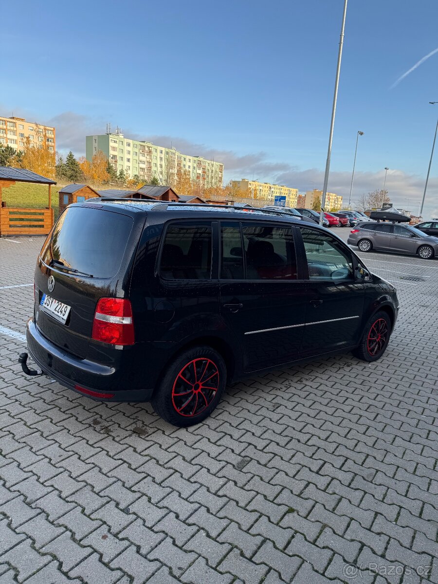 Vw Touran 2.0tdi 103kw rok 11/2007 - 5