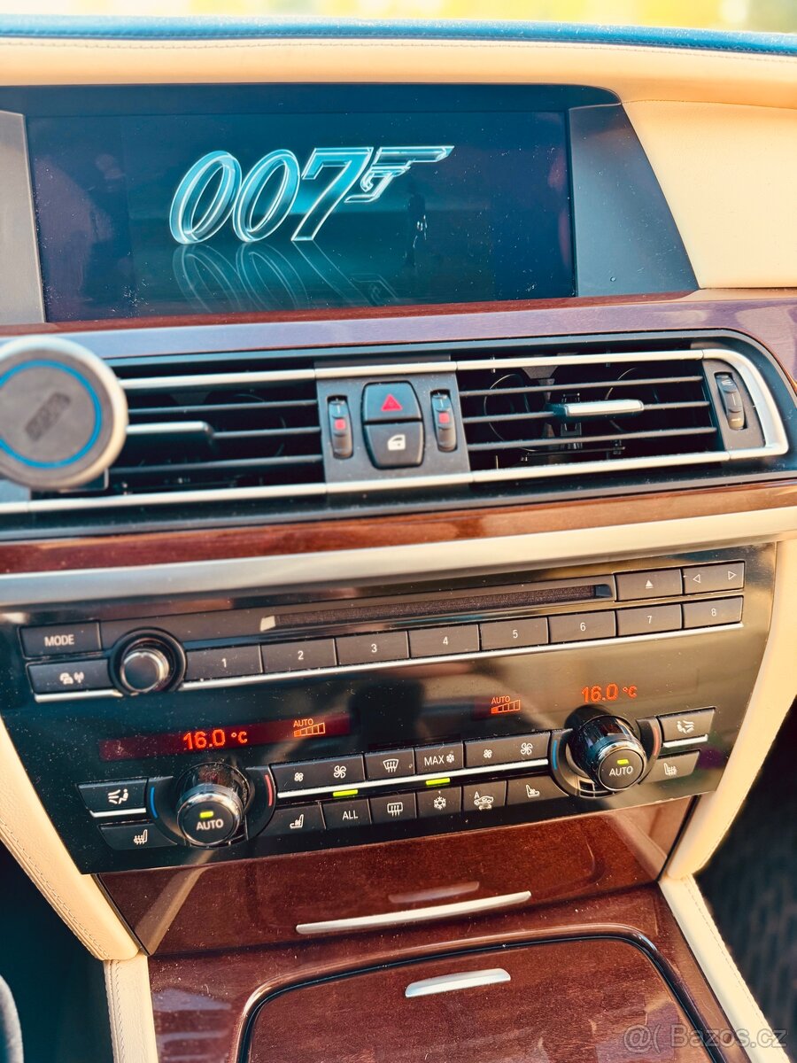 BMW Řada 7 - LONG Individual 740 xd - 4x4- DPH - 5