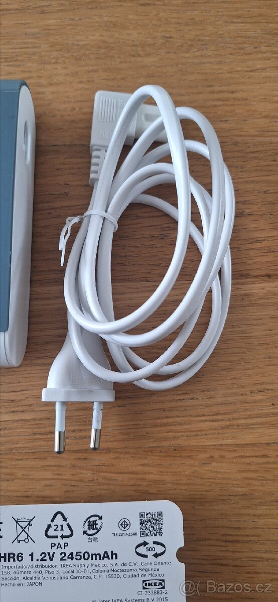 Nabíjecí baterie s nabíječkou Ikea. - 5