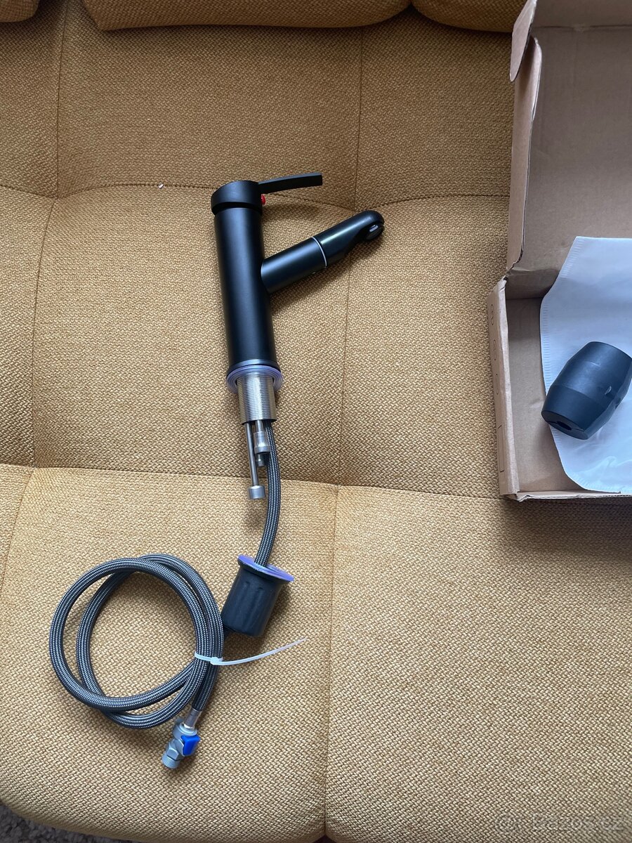 Černá matná umyvadlová baterie - 5