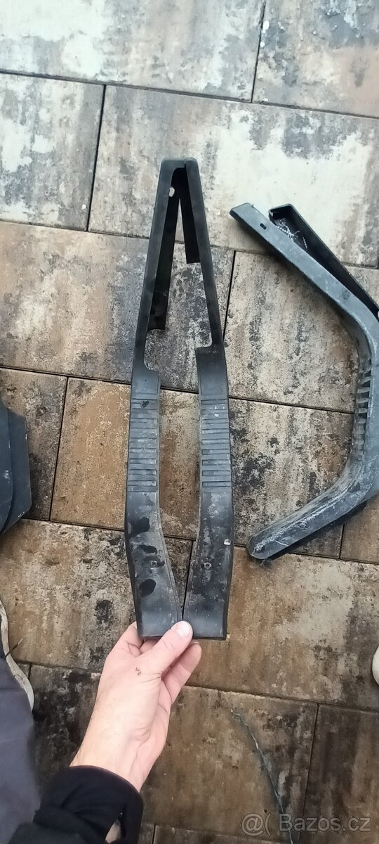 Babetta 210 - boční plastové kryty - 5