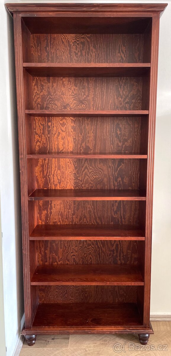 Masivní dřevěná knihovna vyrobená na zakázku - 5