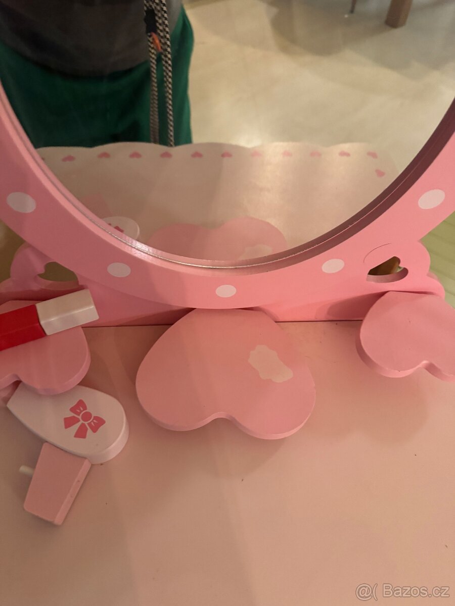 Toaletní stoleček - 5