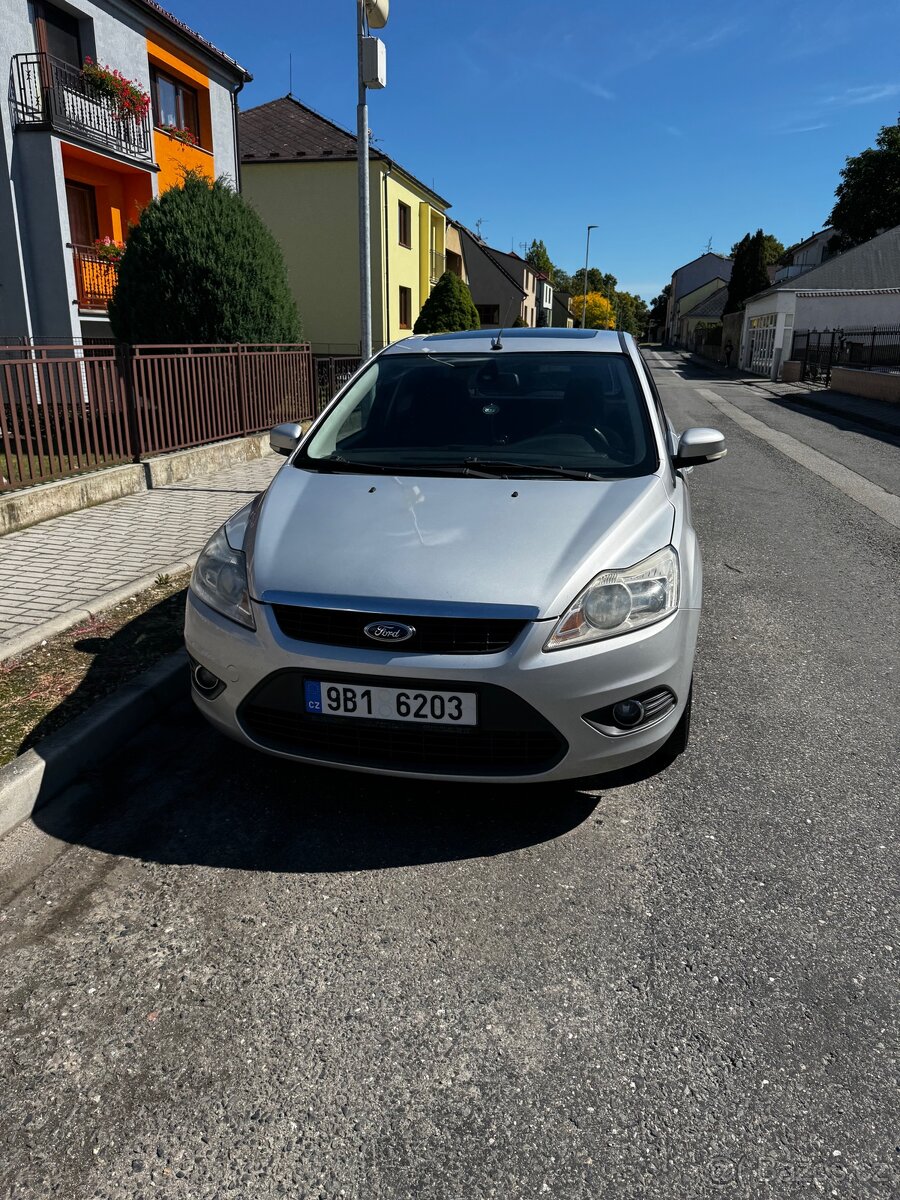Ford Focus 2.0 TDCI 100Kw 2009 rok - 5