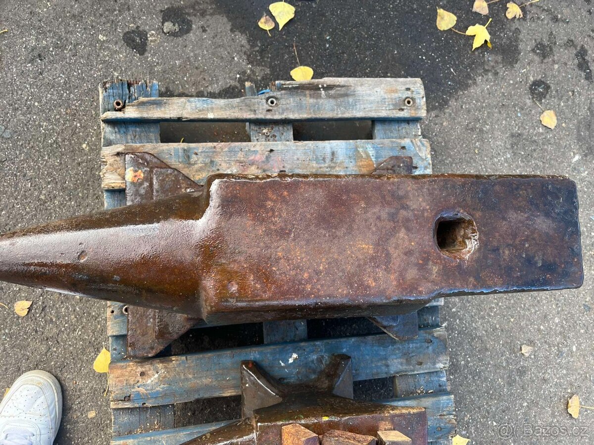 Kovářská kovadlina 150kg - 5