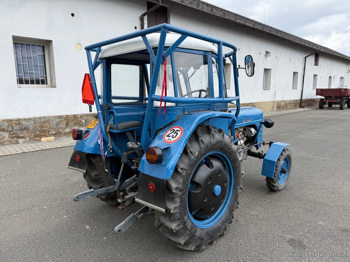 Traktor Zetor 3011 - 5