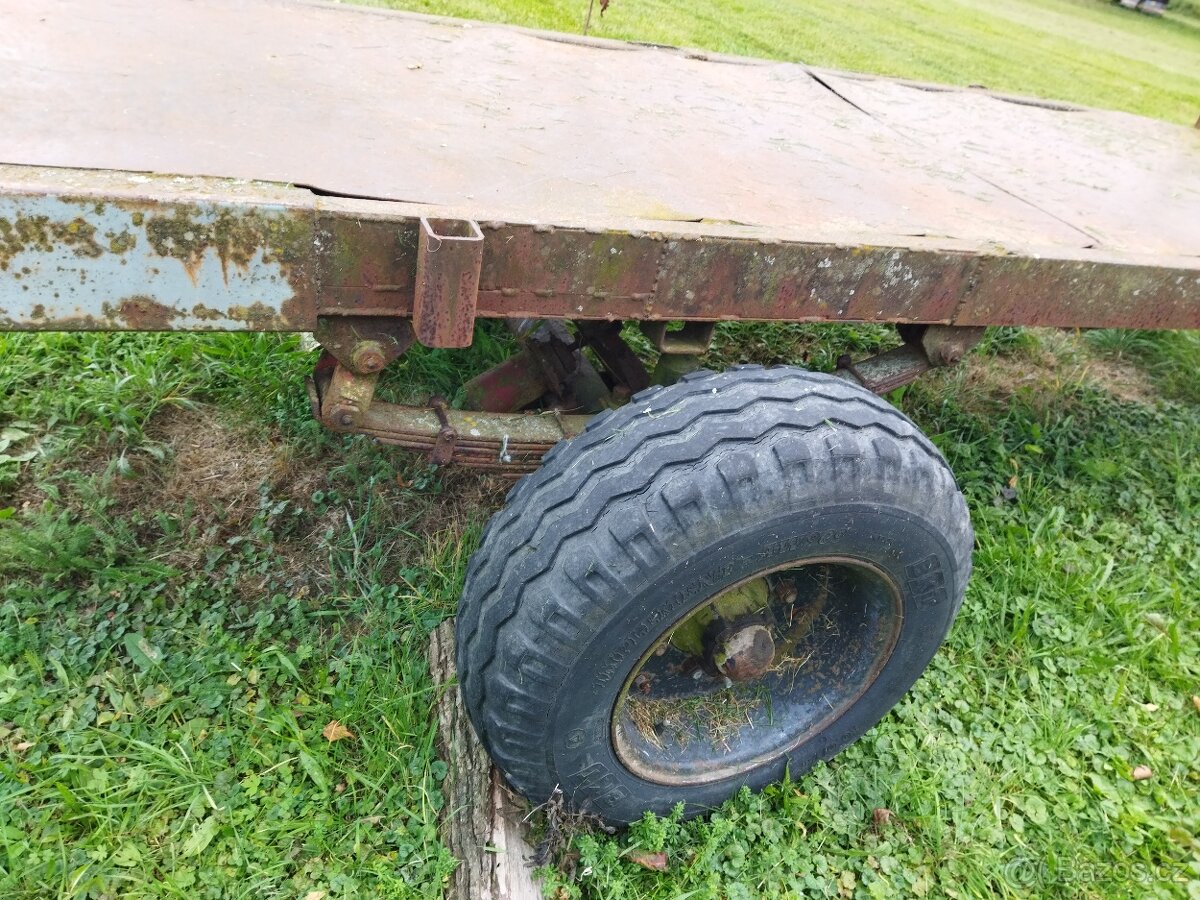 Dvoukolák za traktor - 5