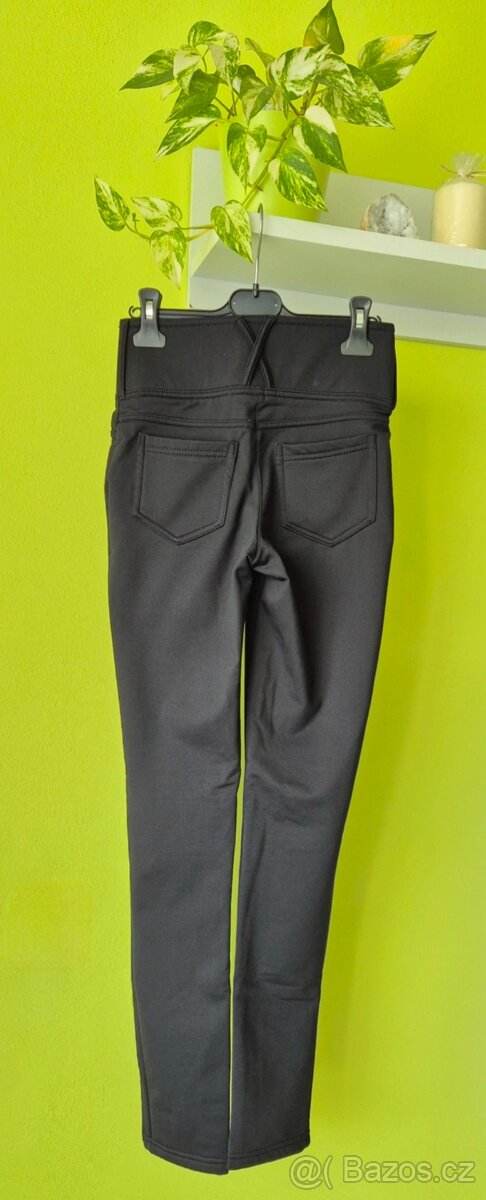 Stahující dámské legíny - 5