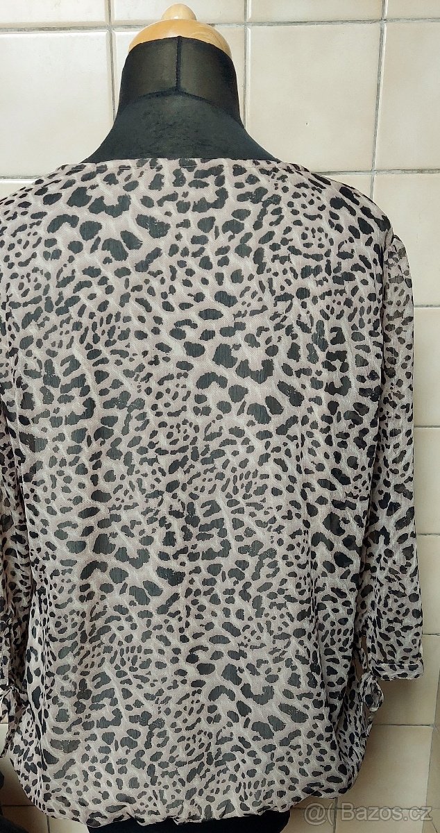 Jemná lehká halenka XXL. - 5