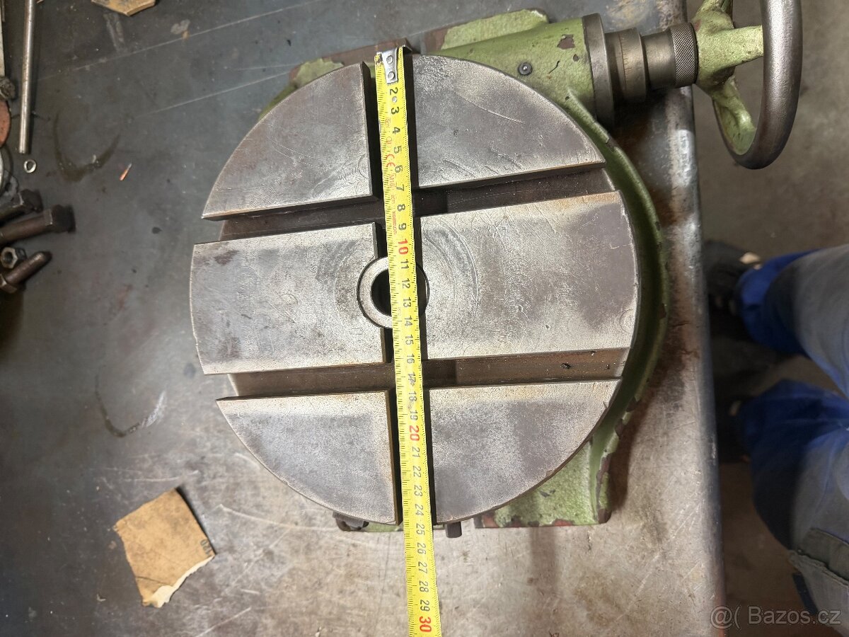 Otočný stůl pod frézku 250mm - 5