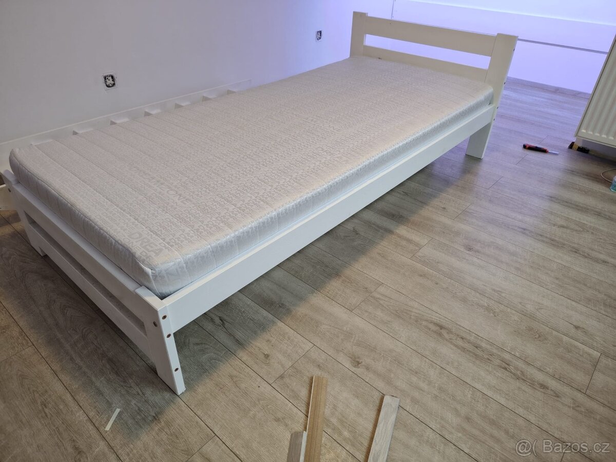 Postel s šuplíkem a matrací - 5