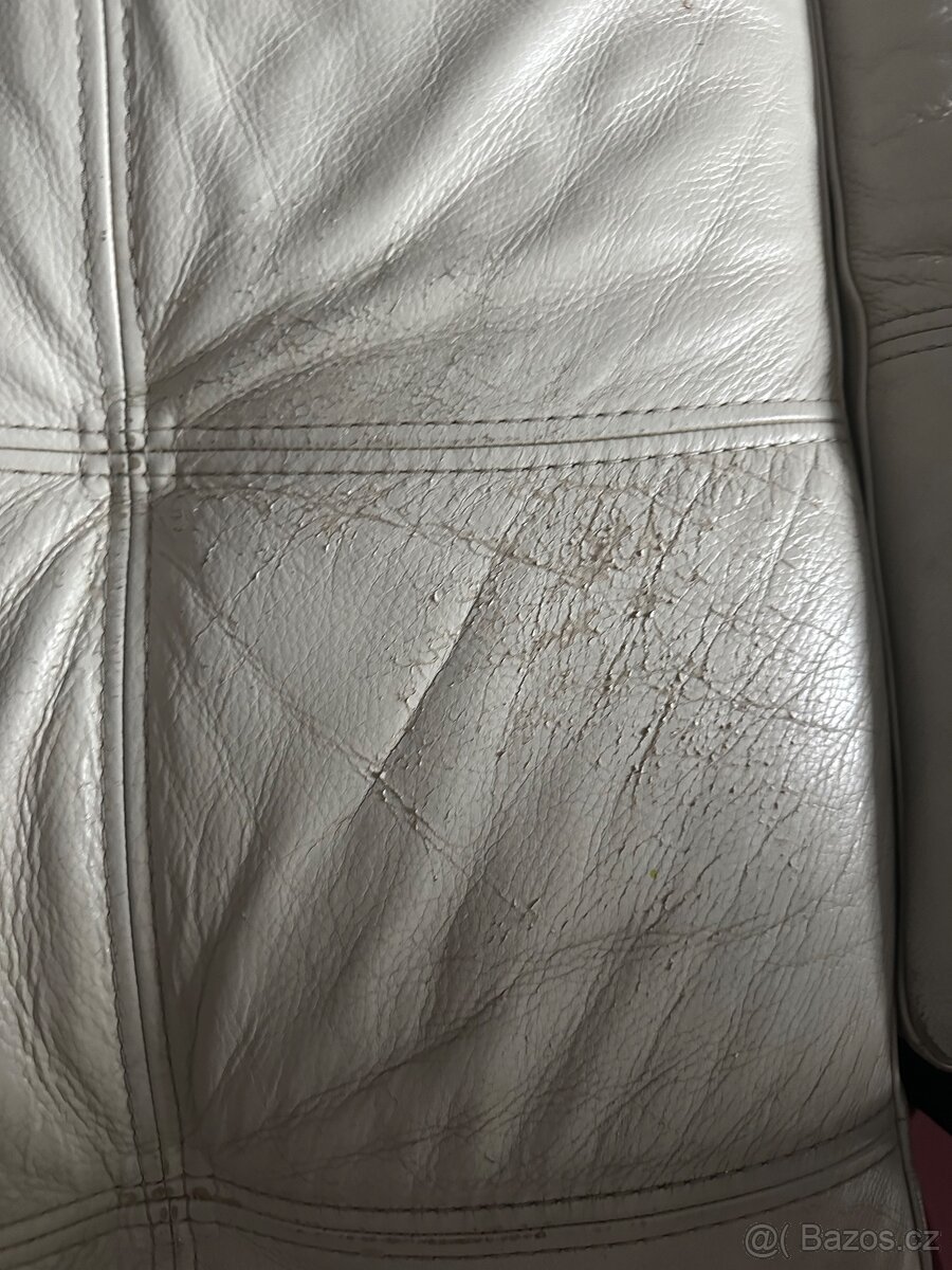 Prodám LUXUSNÍ koženou sedací soupravu - 5