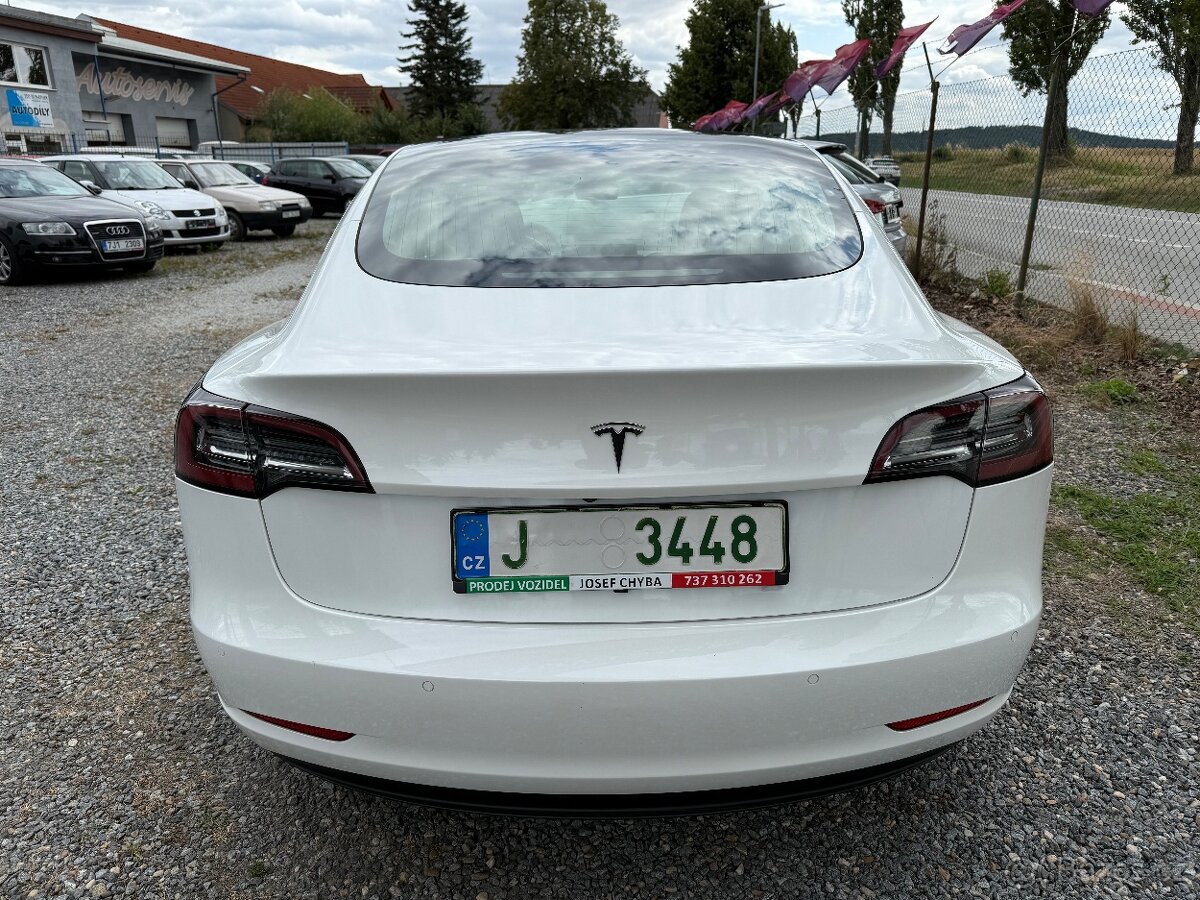 Tesla Model 3 - 5