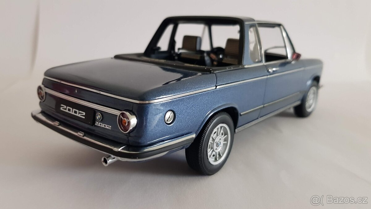 BMW 2002 Baur Cabriolet, AutoArt, 1:18 - 5