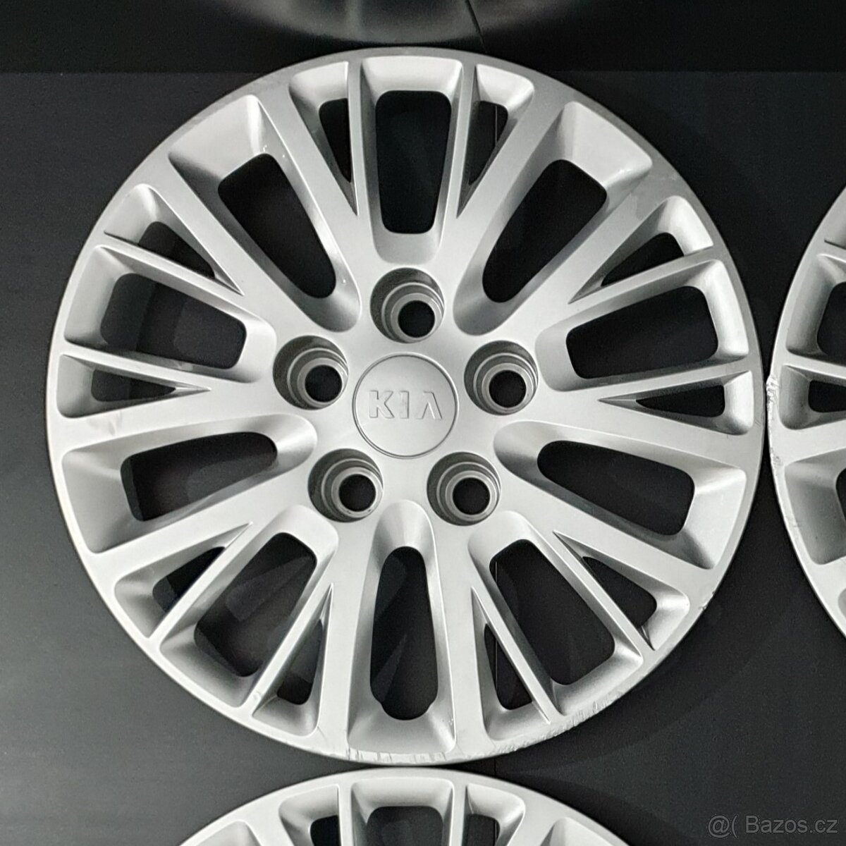 Prodám kryty kol Kia r15 B3502 - 5