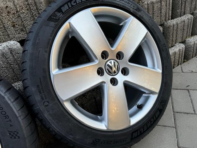 Orig.ALU sada r17 VW PASSAT B7,B8 5ks+zánovní MICHELIN - 5