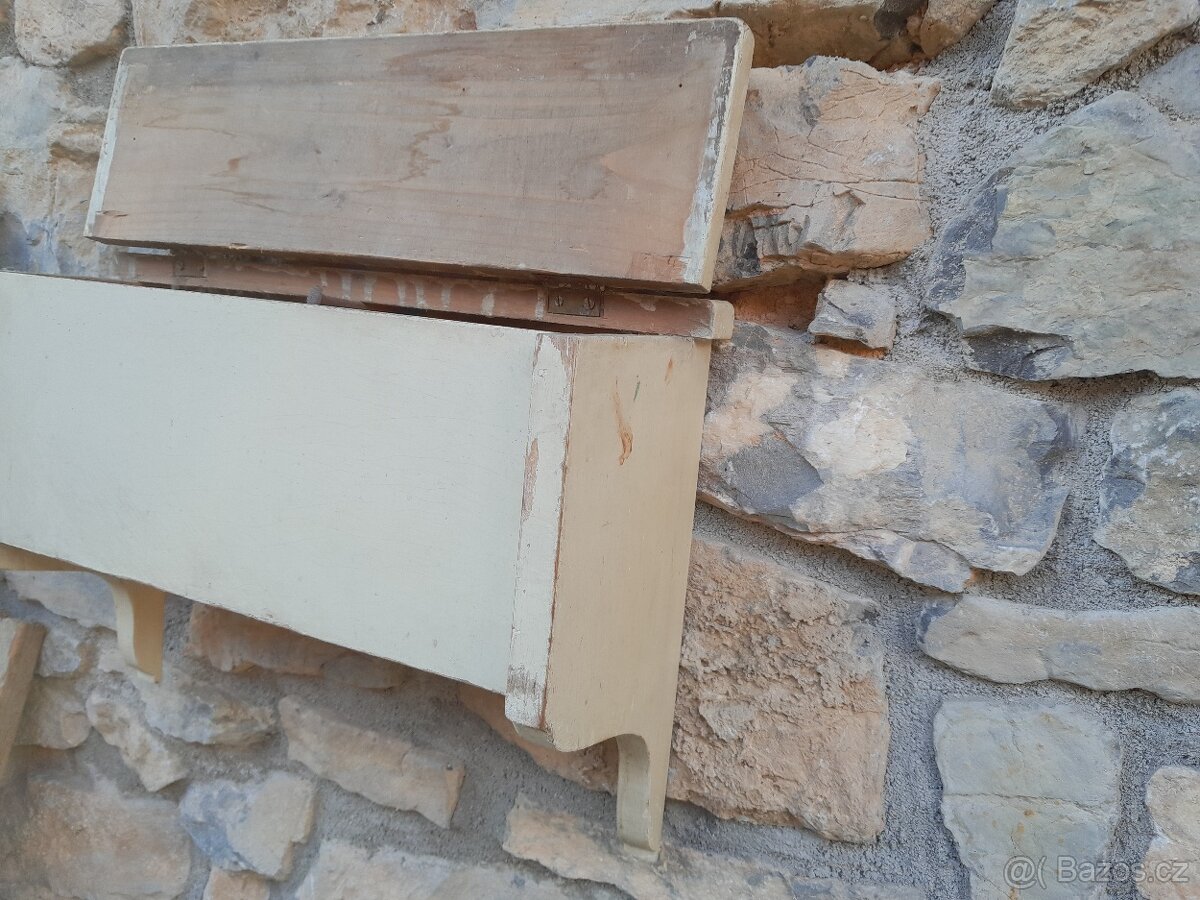 Skříňka k šatní stěně antik - 5