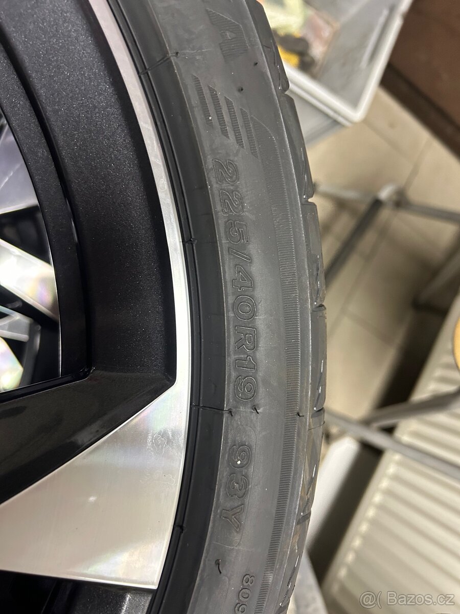 Škoda Octavia IV RS originální ALU Elias 19” 225/40 R19 - 5