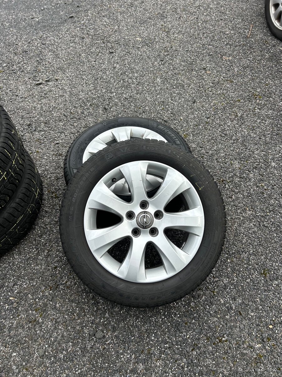 Opel Meriva B dvě sady alu kola - 5