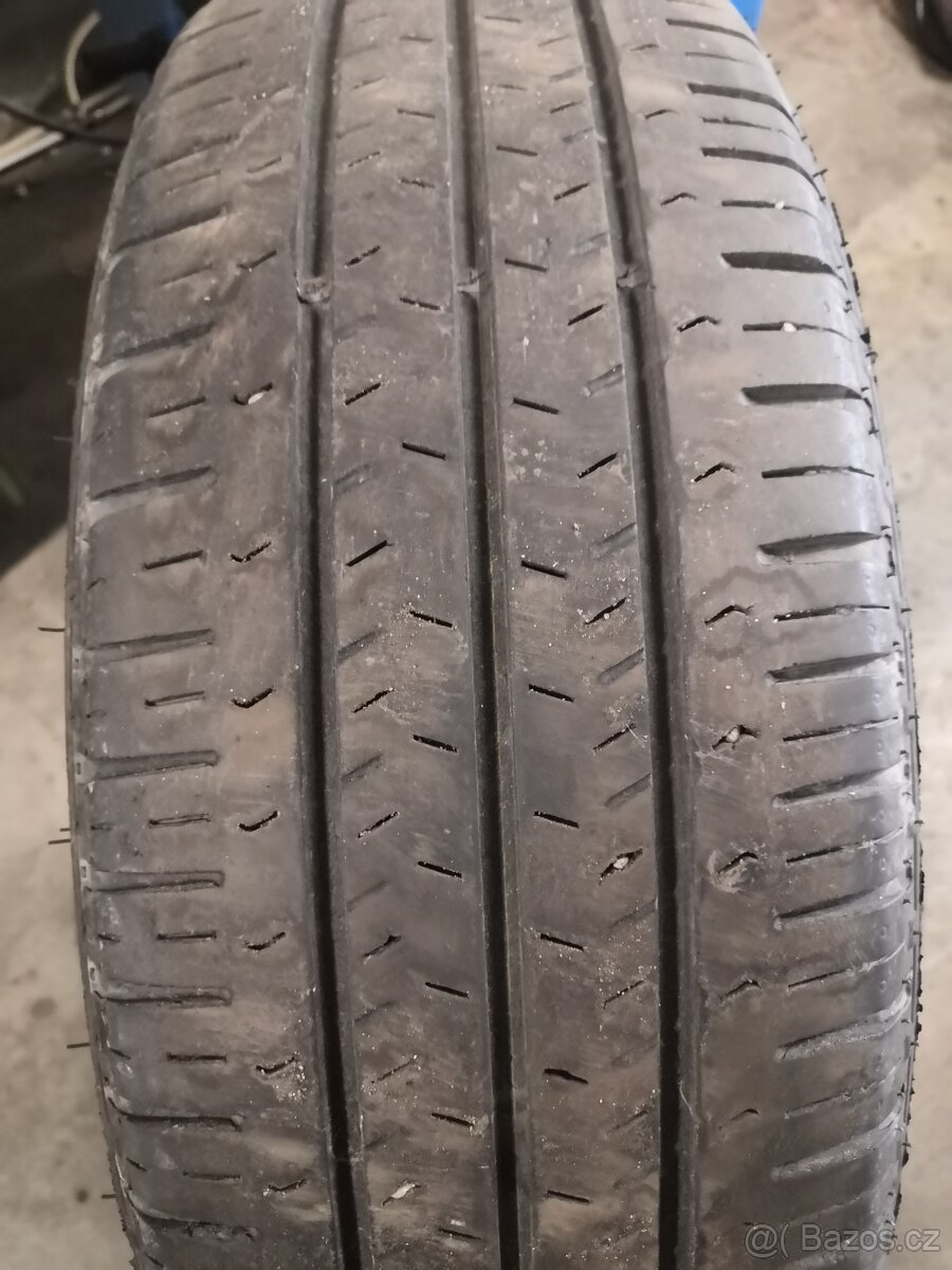 Nexen Roadian CT8 215/65 R16C - 5