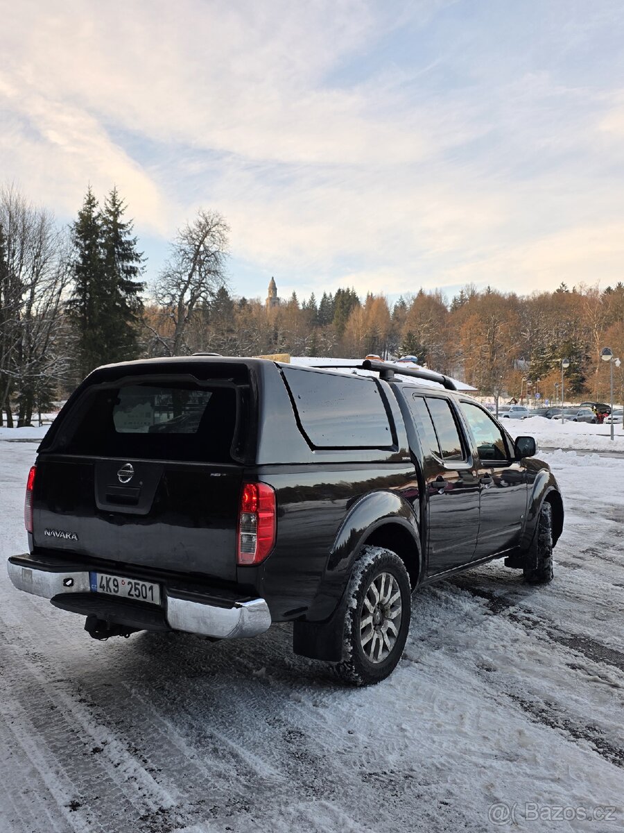 Nissan Navara 3.0D - 5