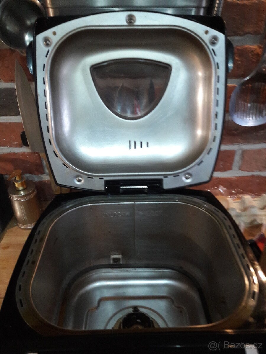 Pekárna Moulinex zánovní v top stavu - 5