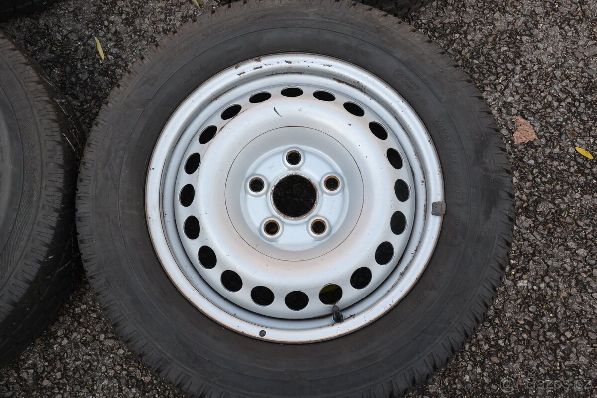 VW T5,T6 (6.1) - Sada pěkných zimních kol 205/65R16C zánovní - 5