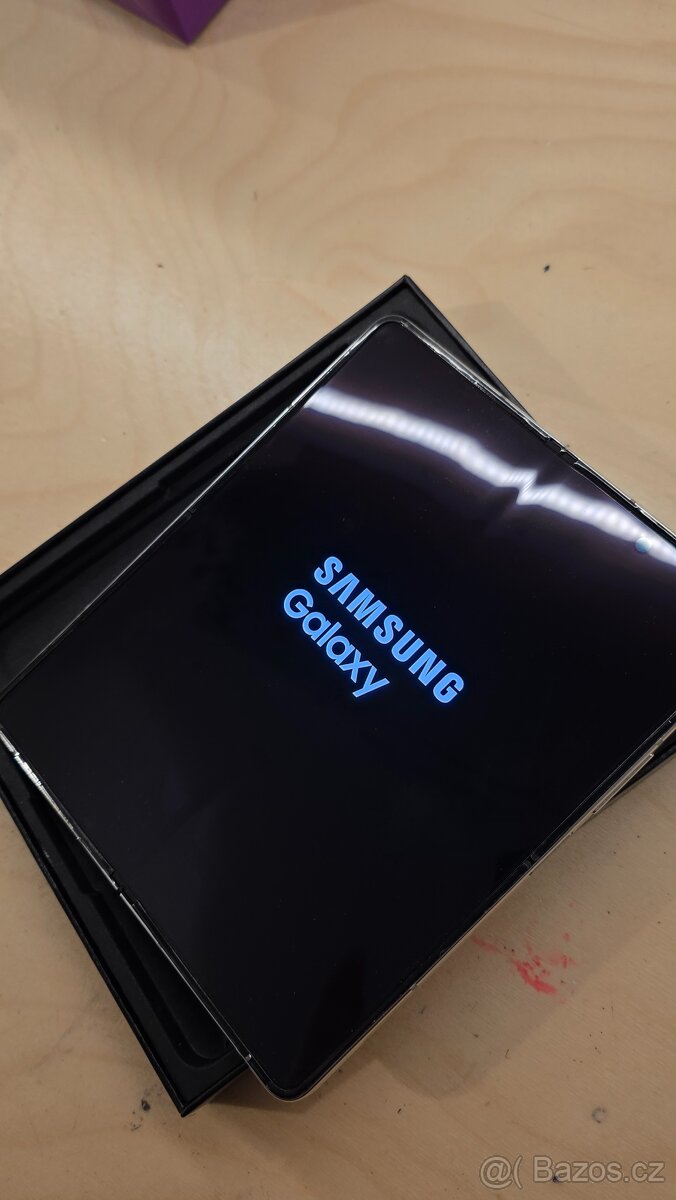 Galaxy Fold 5 512 Gb bílý - 5