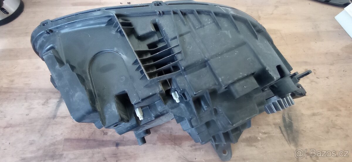 Levé světlo Volvo XC90 ll - 5